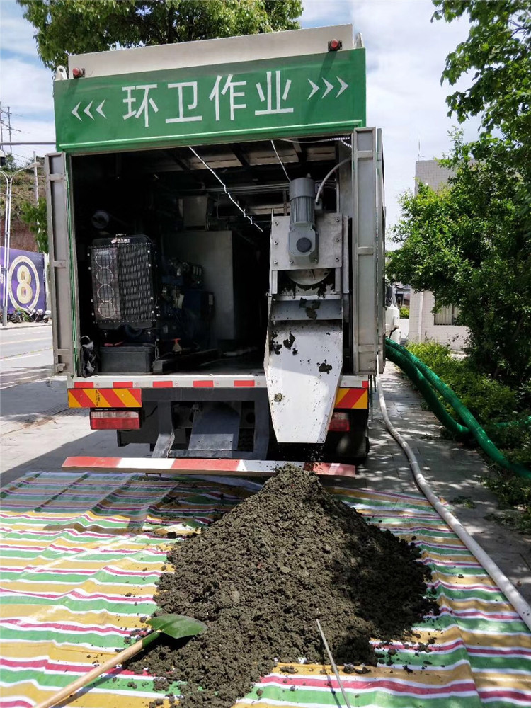 五湖渔场淤泥干湿分离