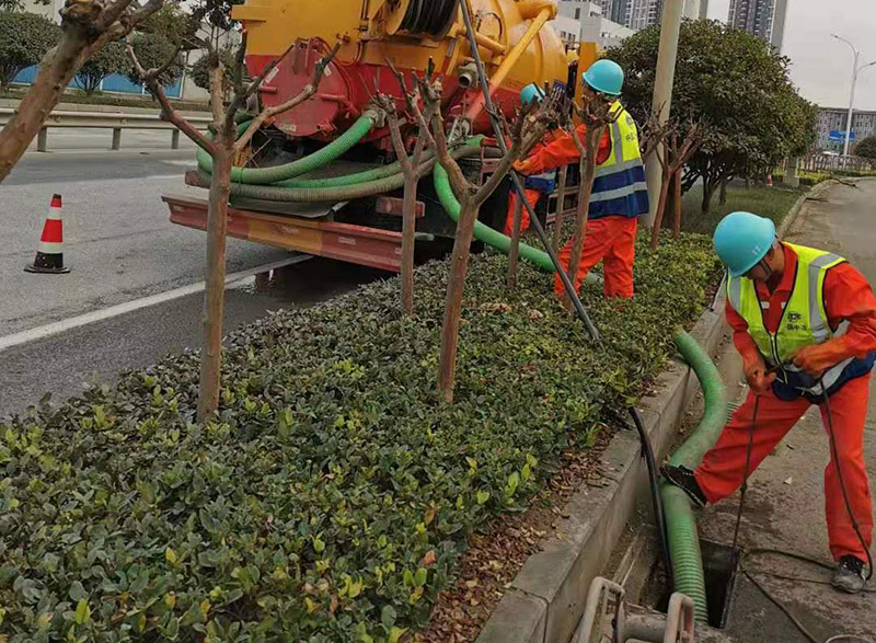 五湖渔场市政管道清淤